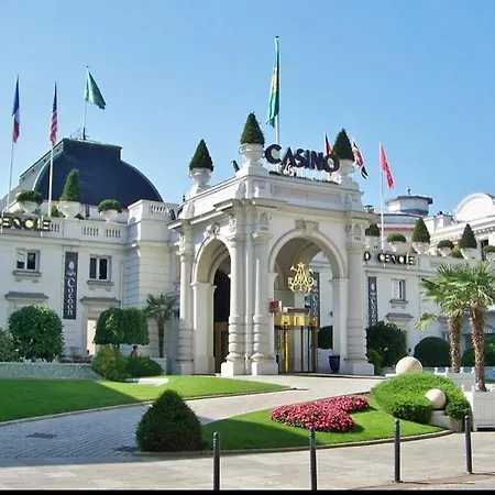 Le Gatsby 3 Etoiles *